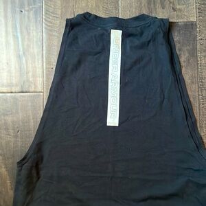 UA sleeveless Size M